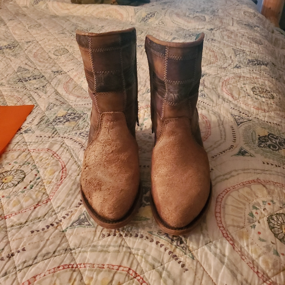 Ankle boots